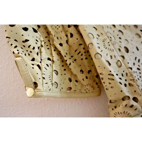 Lauren Ralph Lauren Women's Sz 10 Beige Lamb Leather Peplum Cutout Blouse $395 - Picture 4 of 13